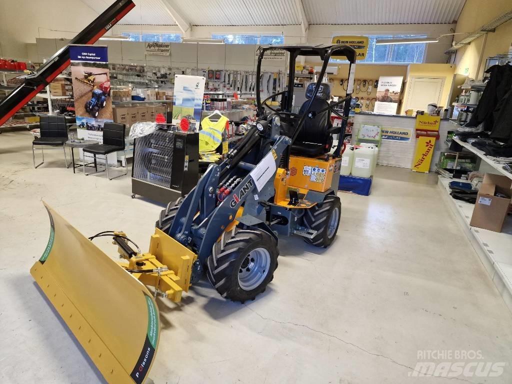 GiANT G1100 Многофункционални товарачи