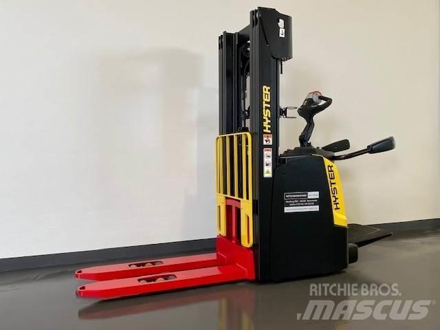 Hyster S1.2S Колички високоповдигачи с теглич