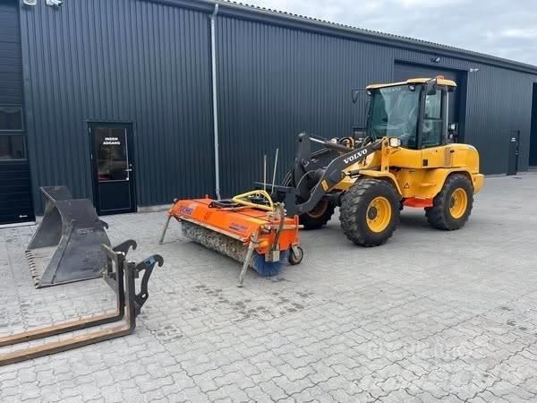 Volvo L 30 G Колесни товарачи