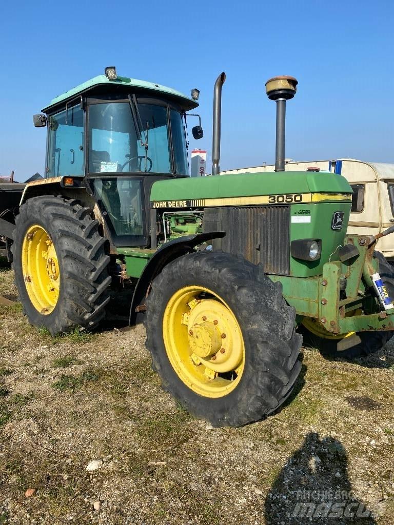 John Deere 3050 4WD Трактори
