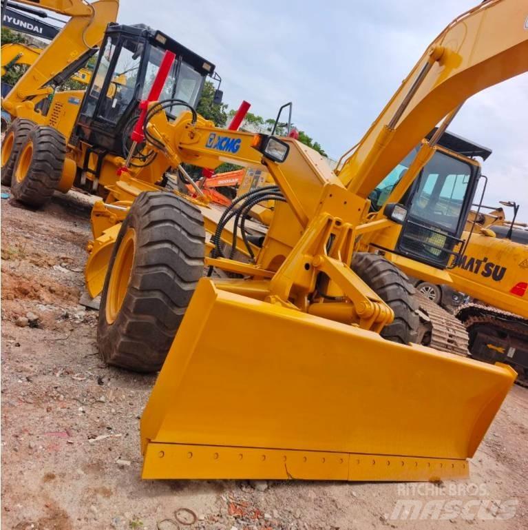XCMG GR 215 Грейдери