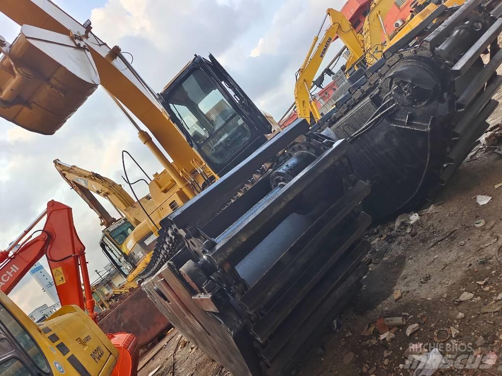 CAT 320 C Багери амфибии