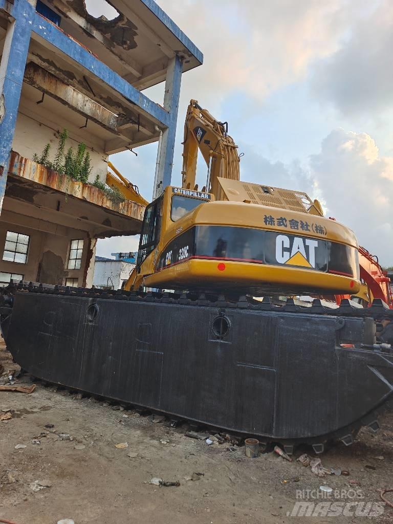 CAT 320 C Багери амфибии