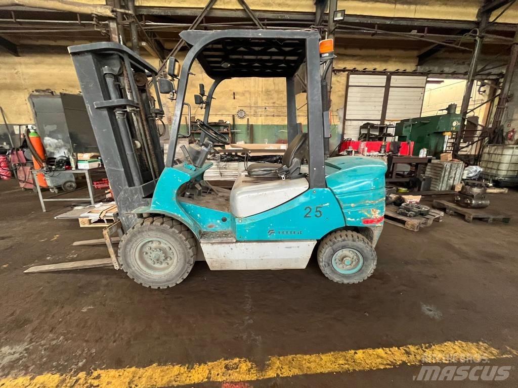 Feeler FD25TCJ Дизелови камиони
