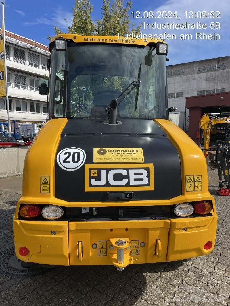 JCB 407 Колесни товарачи