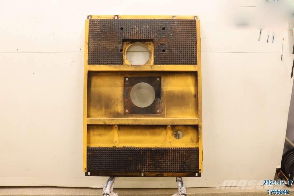 Ljungby L 12 Кабина