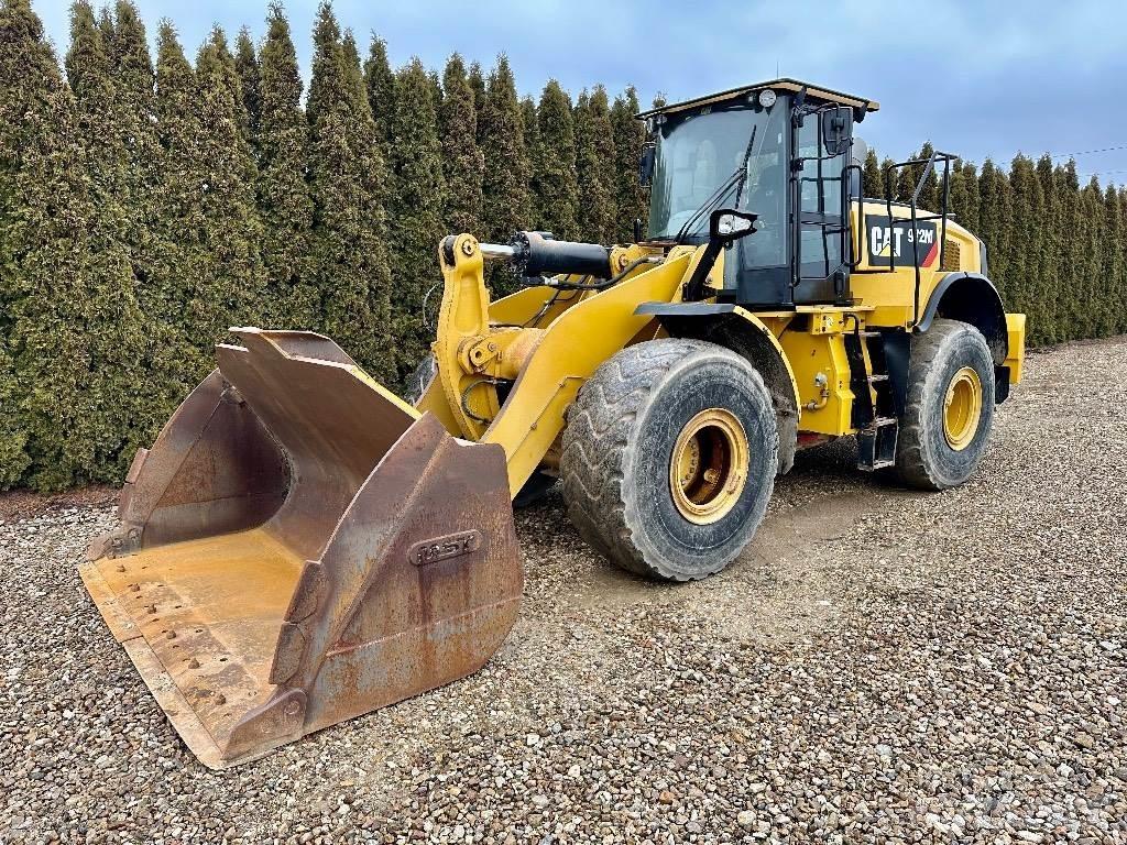 CAT 972 M Колесни товарачи