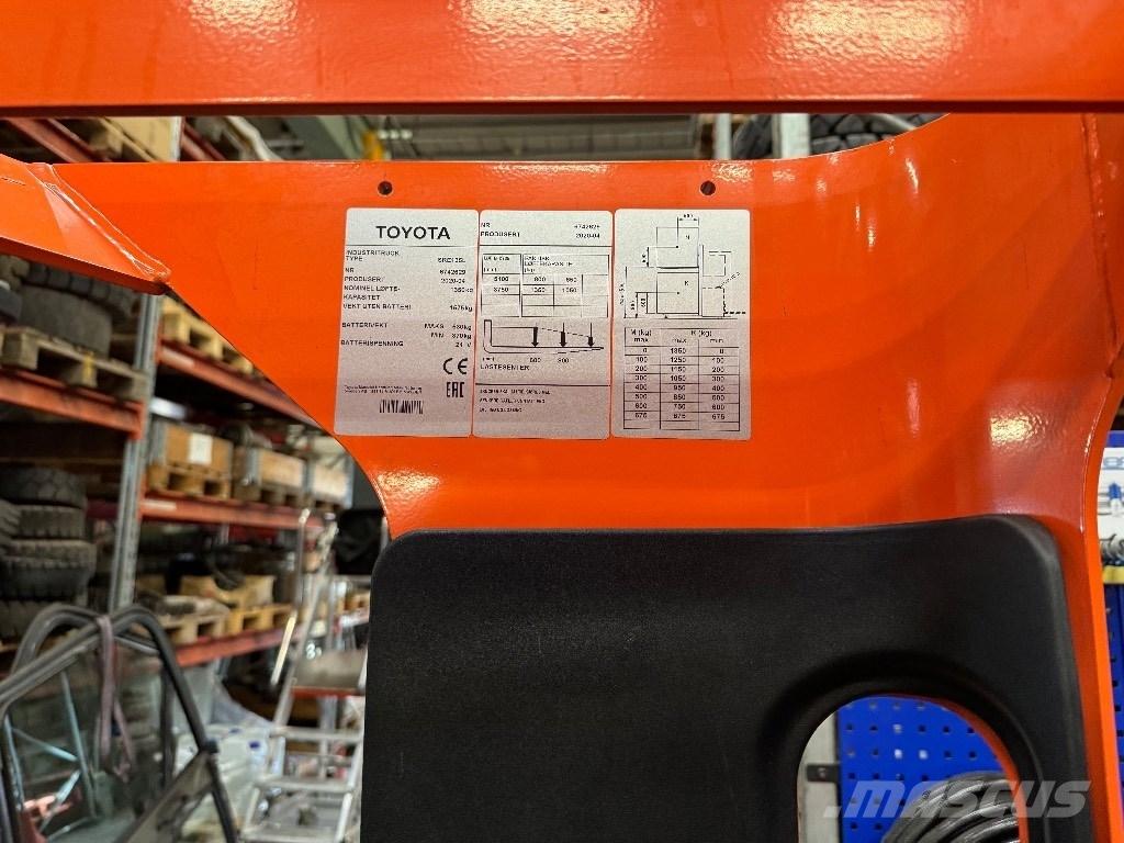 Toyota SRE135L Самоходни товарачи