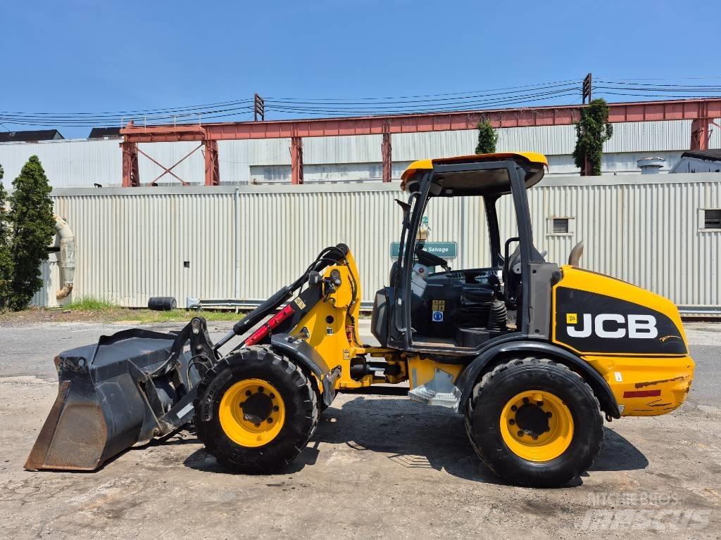 JCB 406 B Колесни товарачи