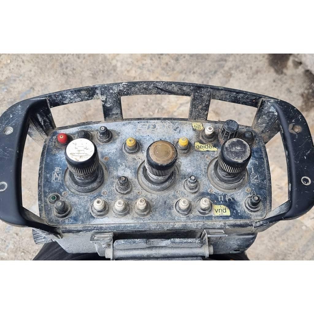 Volvo EC300 DT145 Пилоти
