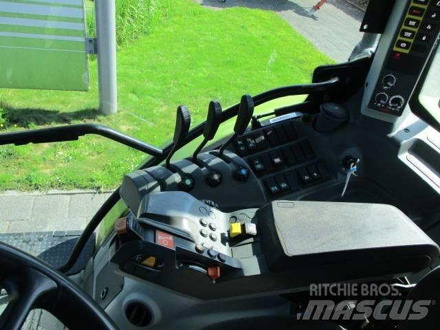 CLAAS Arion 520 Трактори