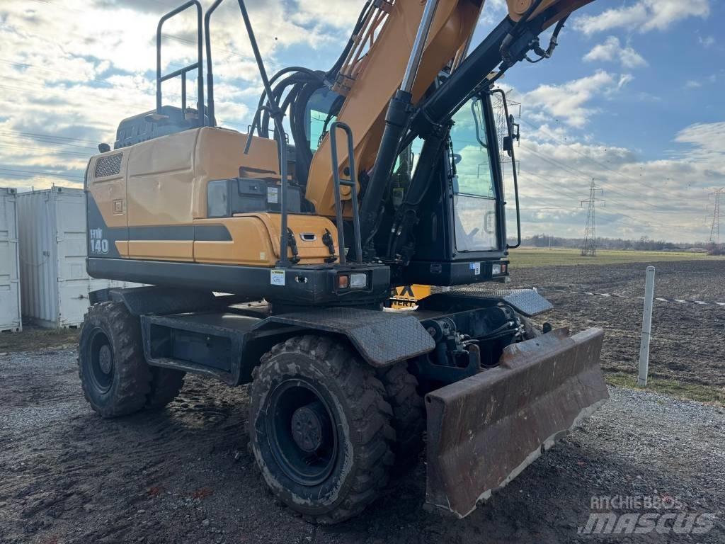 Hyundai HW140 Колесни екскаватори