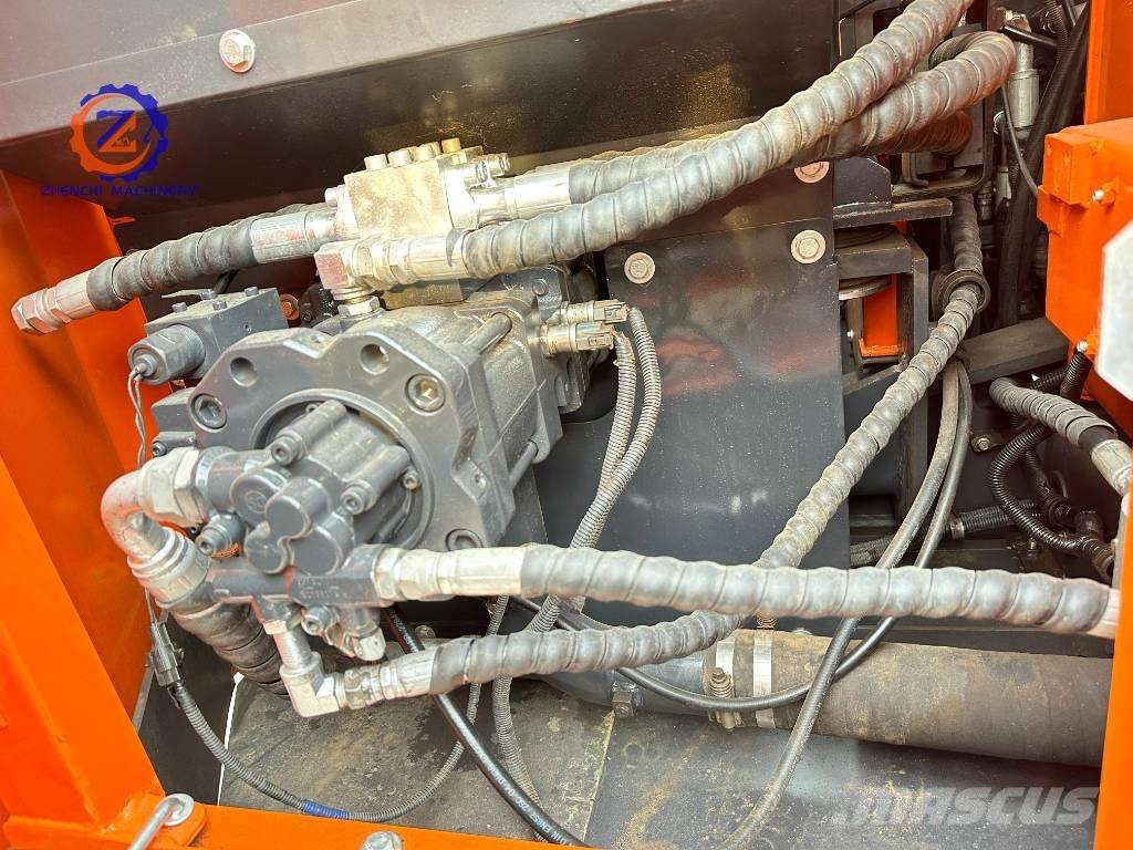 Doosan DX 150 Средни екскаватори 7т - 12т