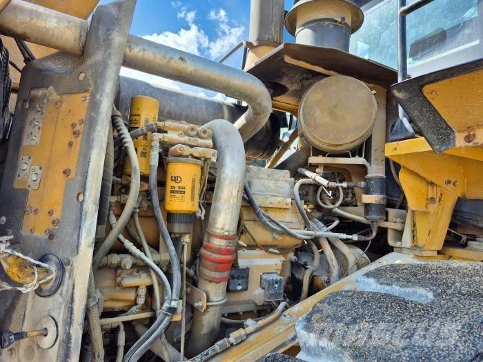 CAT 966G-2 Колесни товарачи