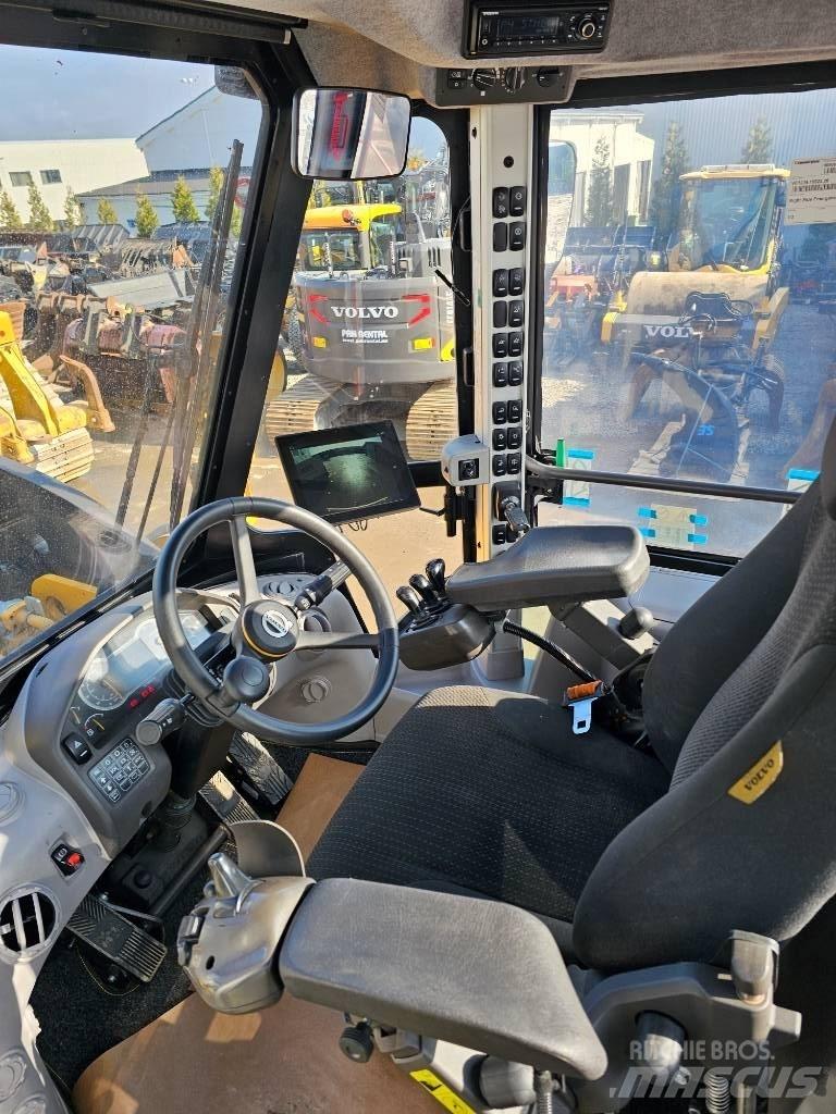Volvo L260H Колесни товарачи