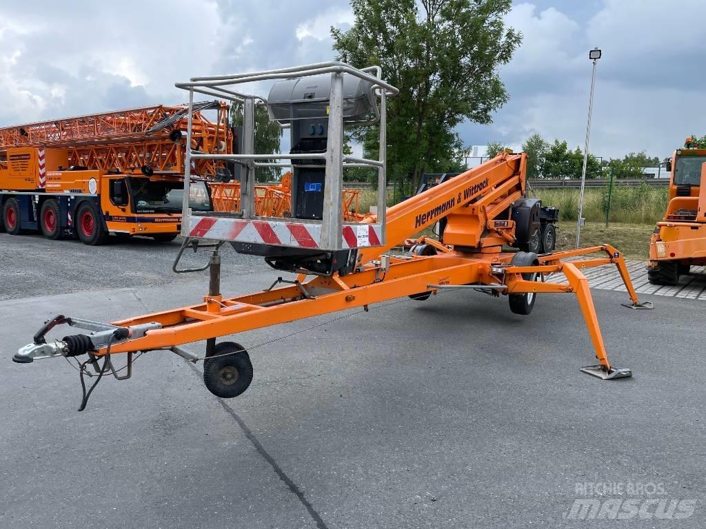 Dinolift 210 XT Моторизирани платформи с ремарке