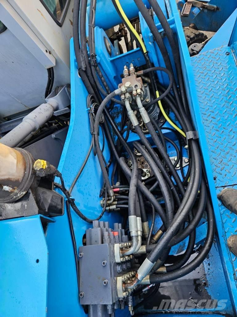 Fuchs MHL 320 D Оператори на отпадъци/индустрия
