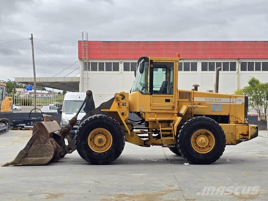 Volvo L 90 C Колесни товарачи