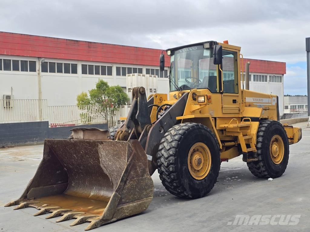 Volvo L 90 C Колесни товарачи