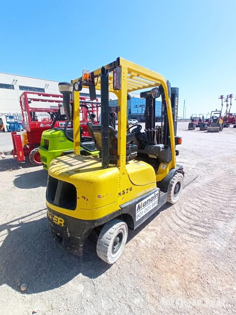 Hyster H 2.5 XT Дизелови камиони
