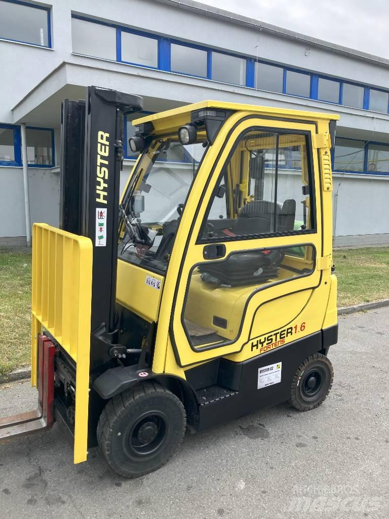 Hyster H1.6FT Камиони с АГУ