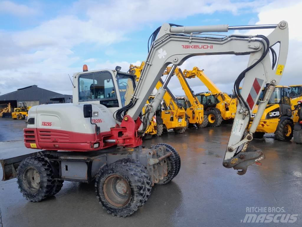 Takeuchi TB 295 W Колесни екскаватори