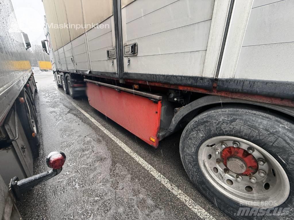 AMT K 502 Полуремаркета фургони
