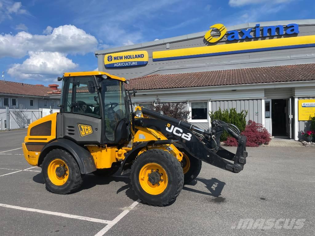 JCB 409 Колесни товарачи