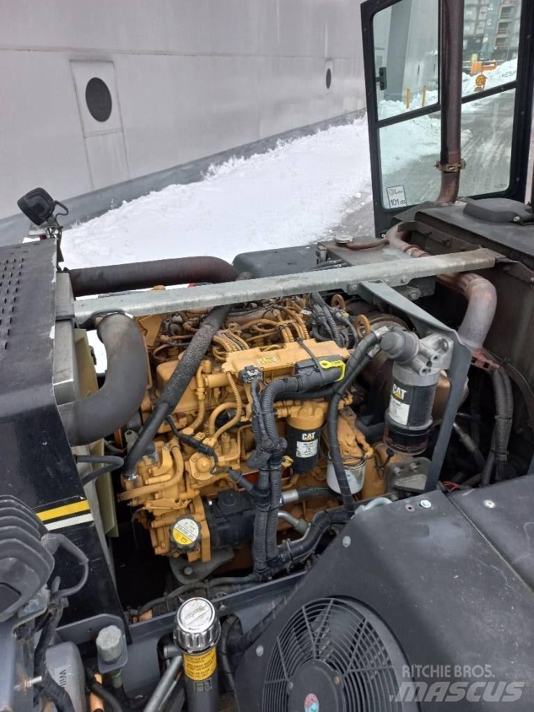 Wille 665 Компактни трактори