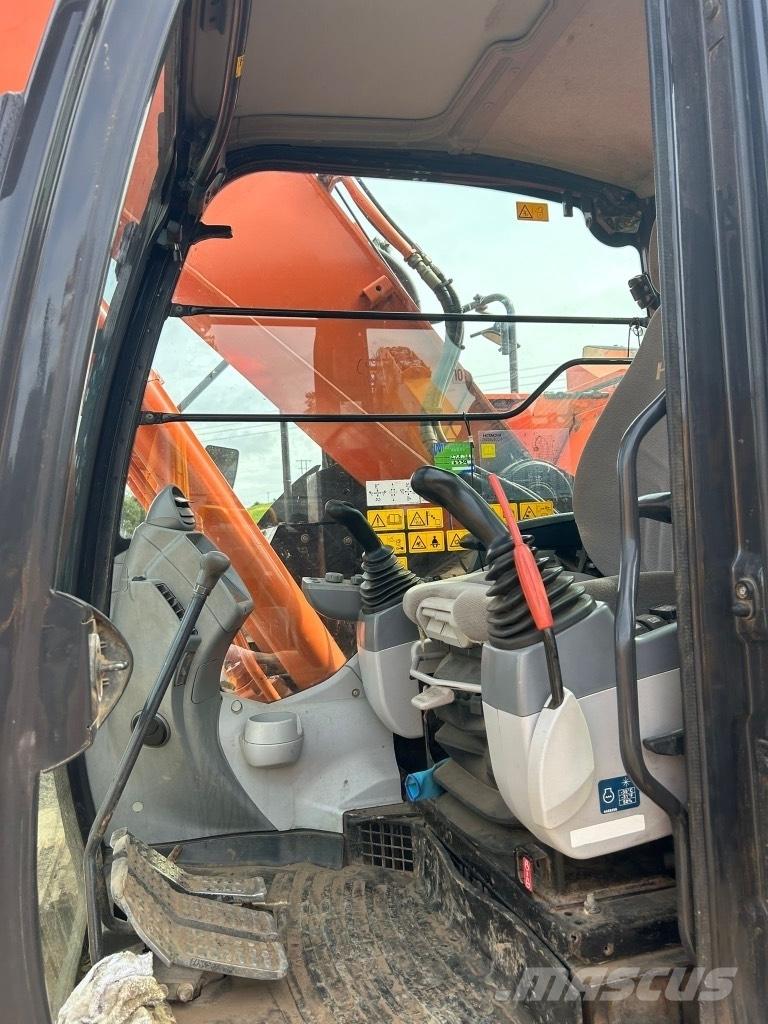Hitachi ZX225 USLC-6 Верижен екскаватор