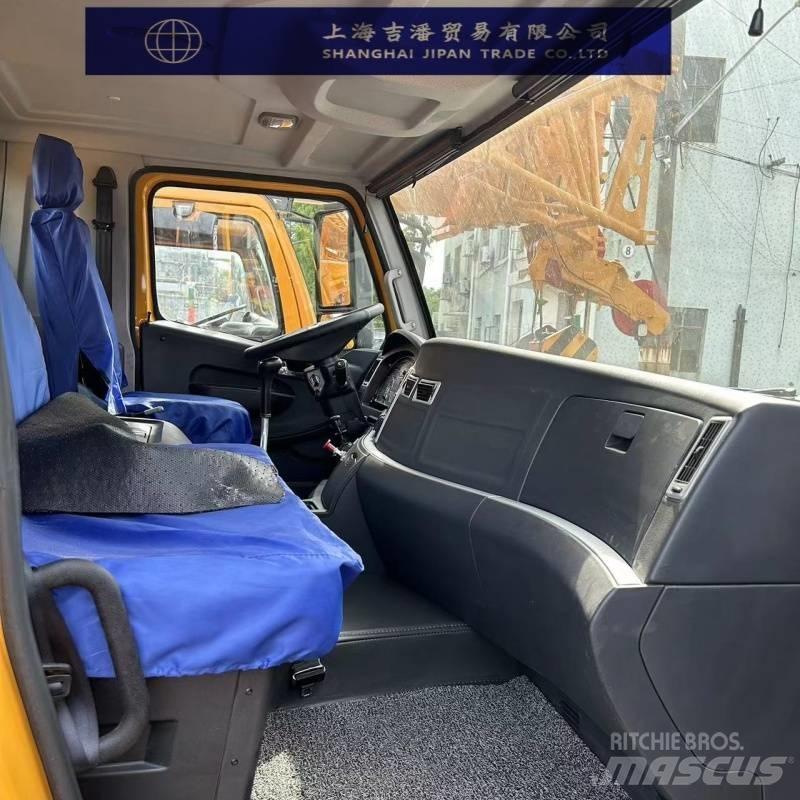 XCMG XCT 25 Всъдеходни кранове
