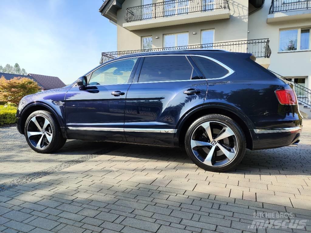 Bentley Bentayga V8 Коли