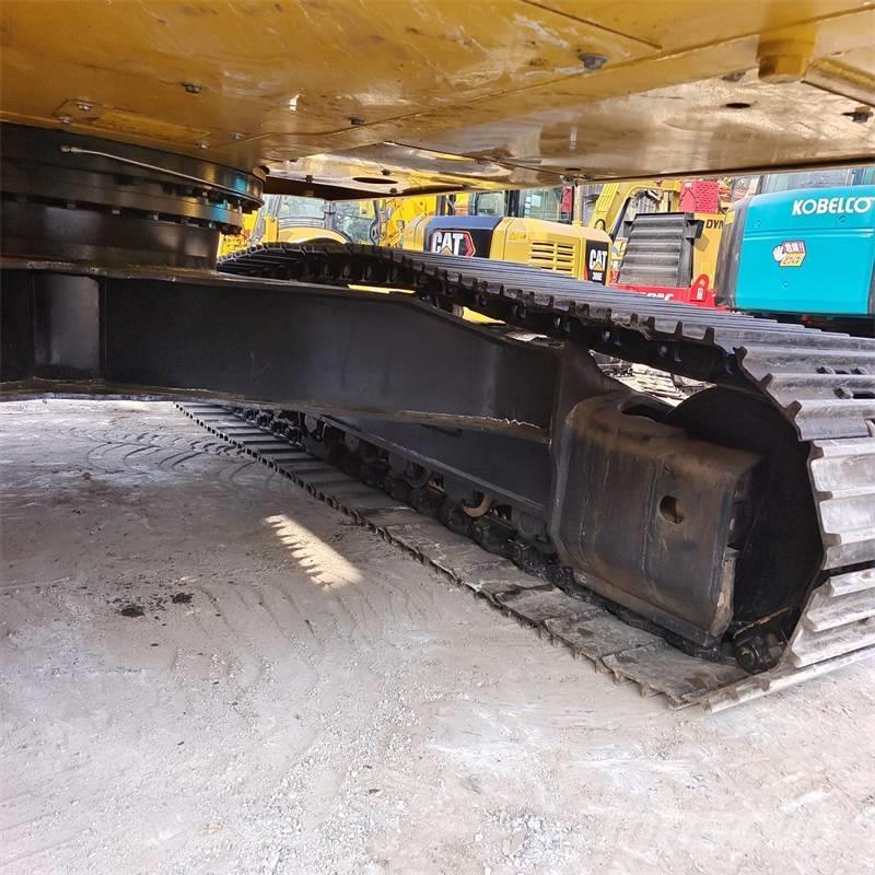 Komatsu PC 220-8 Верижен екскаватор