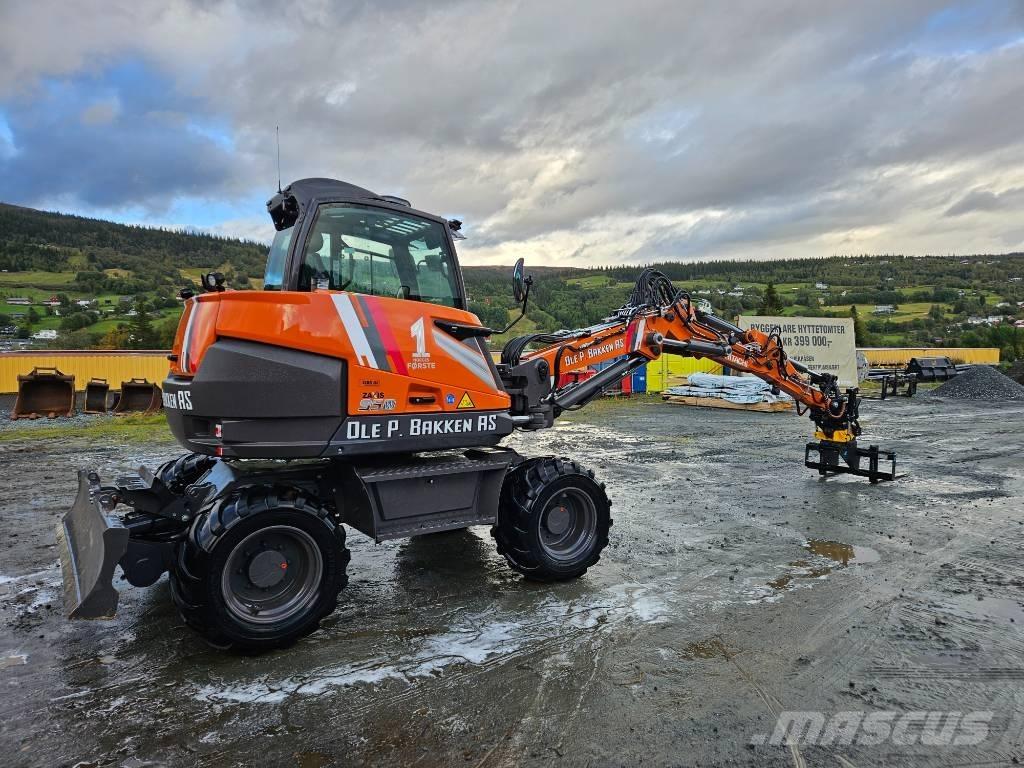 Hitachi ZX 95 W-7 Колесни екскаватори
