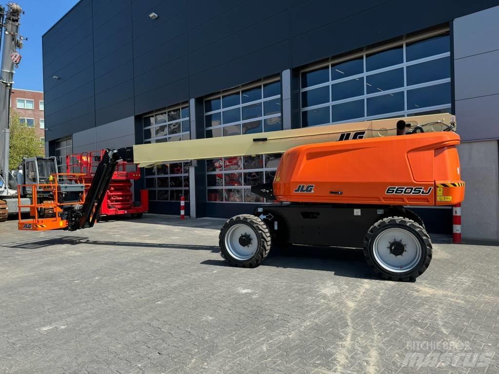 JLG 660SJ Телескопични повдигачи
