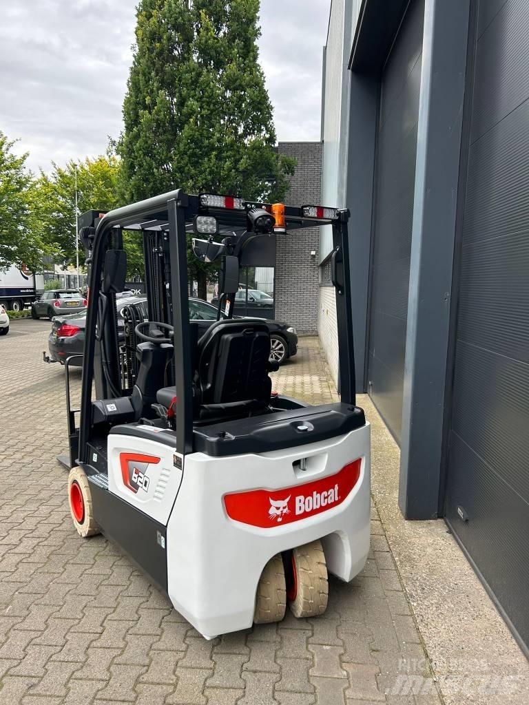 Bobcat B 20 T-7 Plus Електрически вилични кари-повдигачи