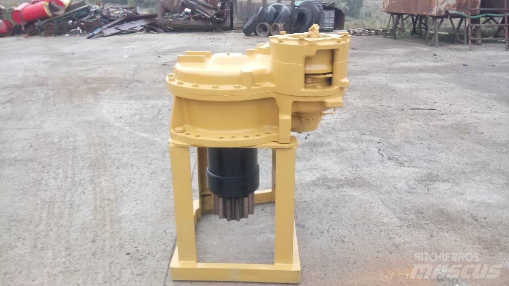 CAT 245 Предаване