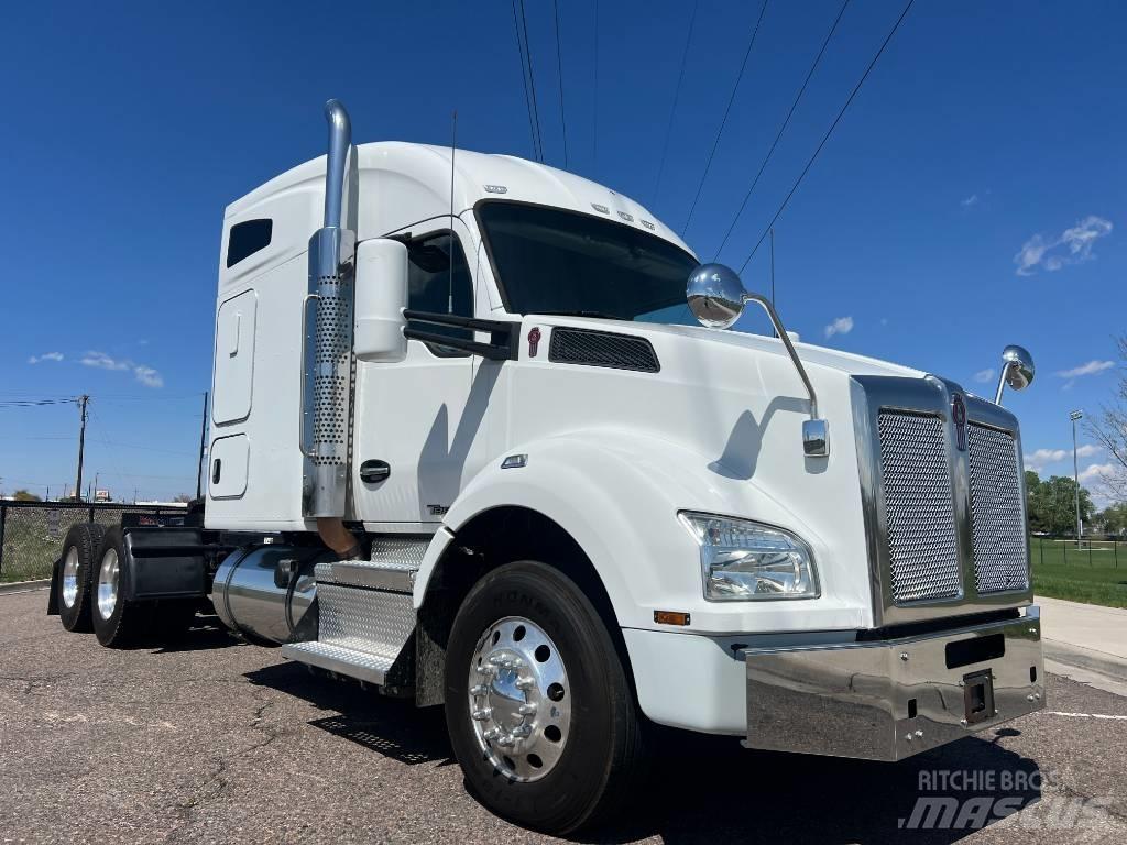 Kenworth T 880 Влекачи