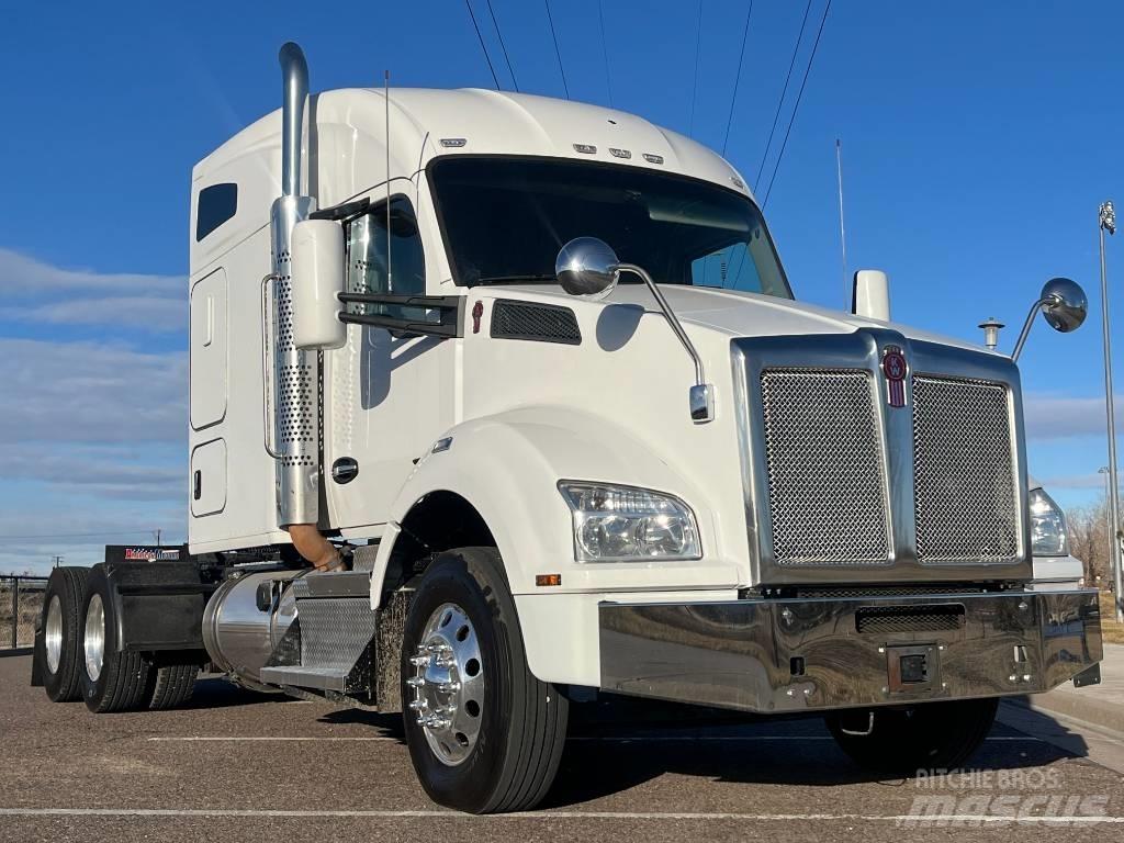 Kenworth T 880 Влекачи