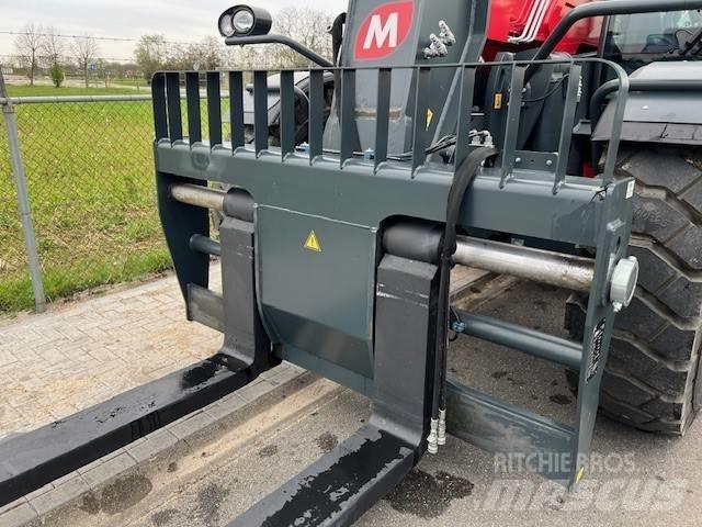 Magni HTH 24.11 Телескопични товарачи