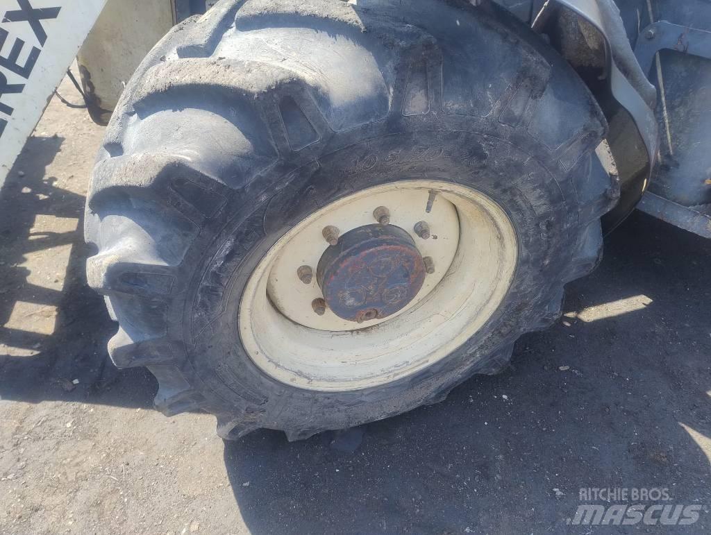 Terex Parts Товарач със заден ексватор