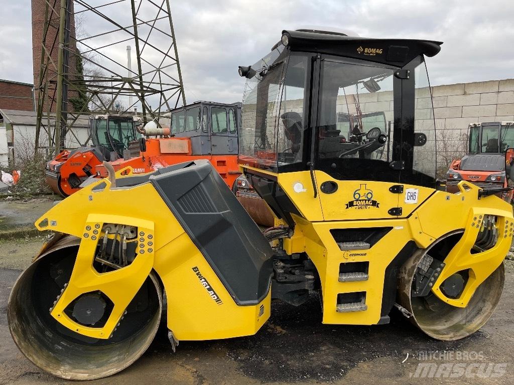 Bomag 161AD-5 Двойни барабанни ролки
