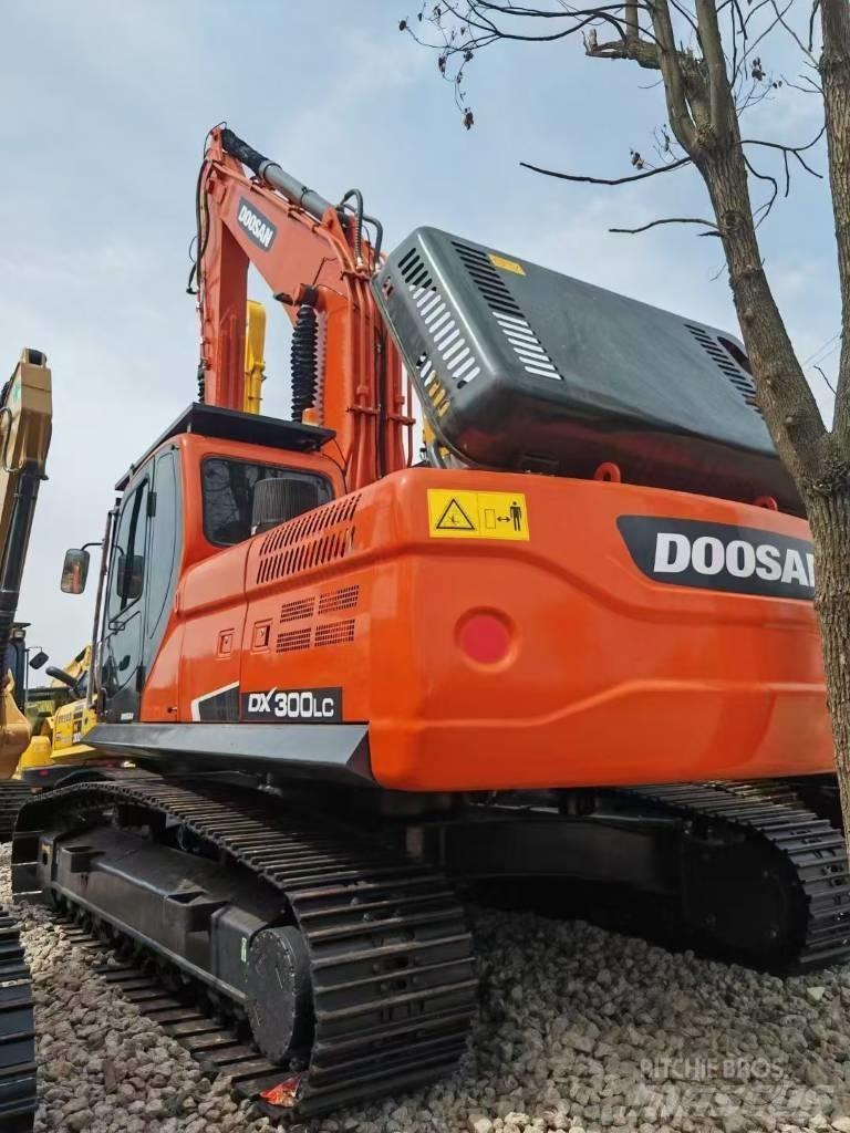 Doosan DX 300 LCA Верижен екскаватор