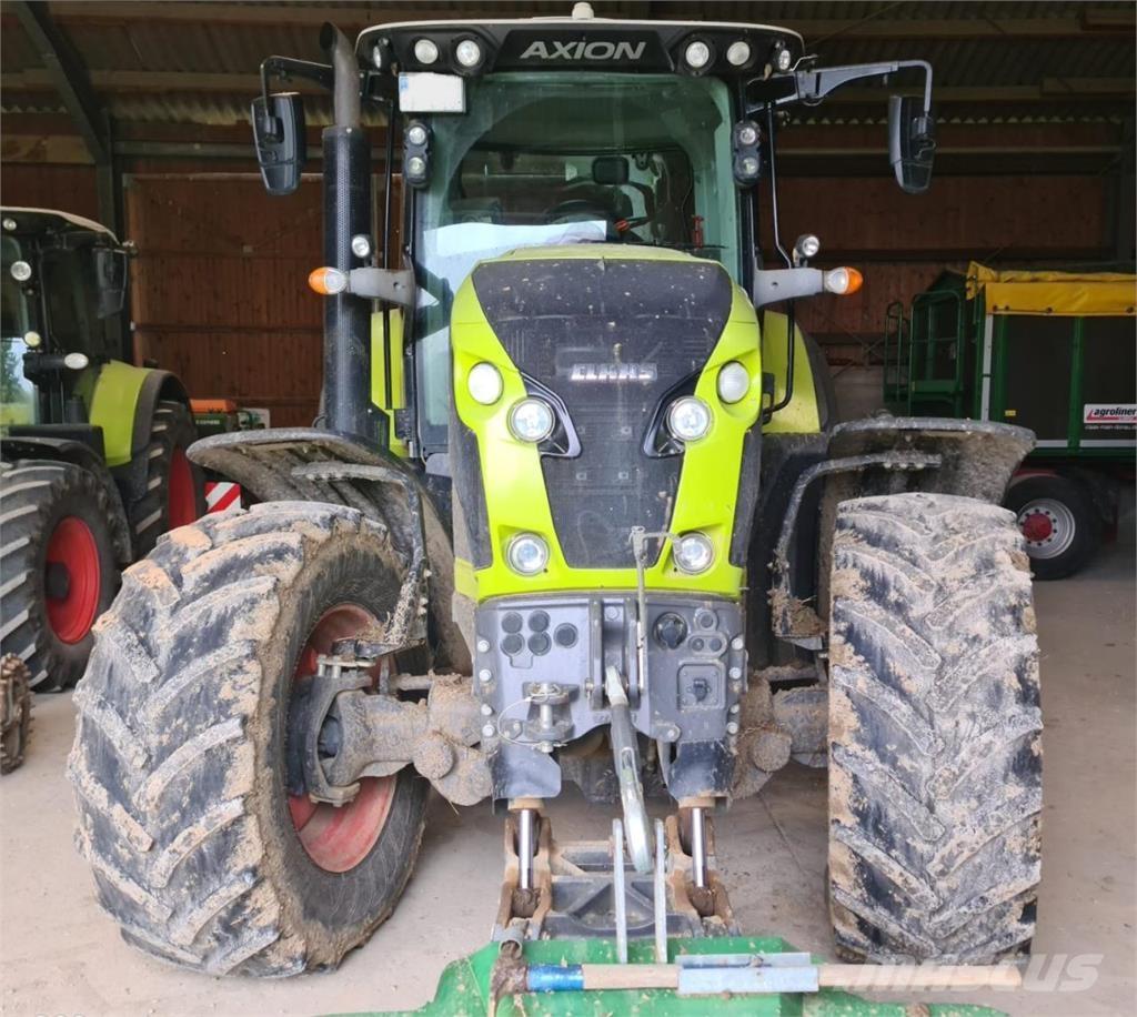 CLAAS Axion 810 Трактори