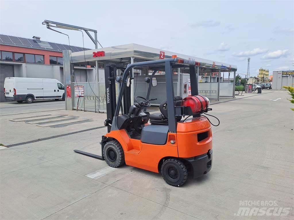 Toyota 7FGF15 Камиони с АГУ