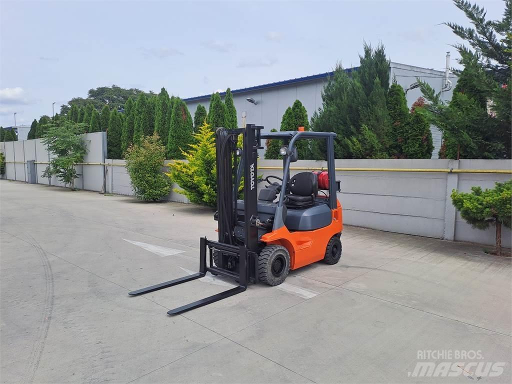 Toyota 7FGF15 Камиони с АГУ