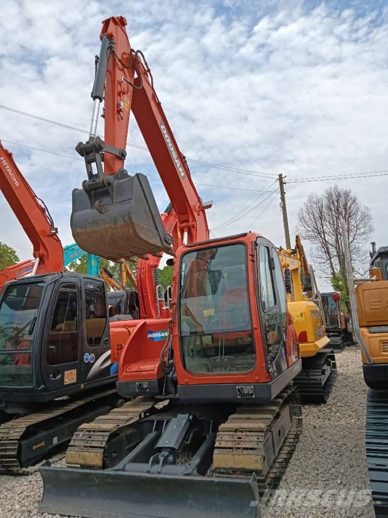 Doosan DX 75 Верижен екскаватор