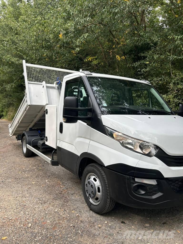 Iveco Daily 35C16 Фургони
