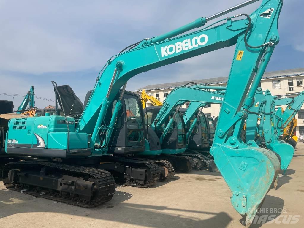 Kobelco 130 Средни екскаватори 7т - 12т