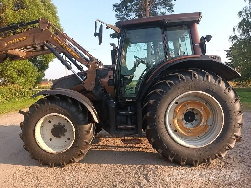 Valtra N 141 Трактори